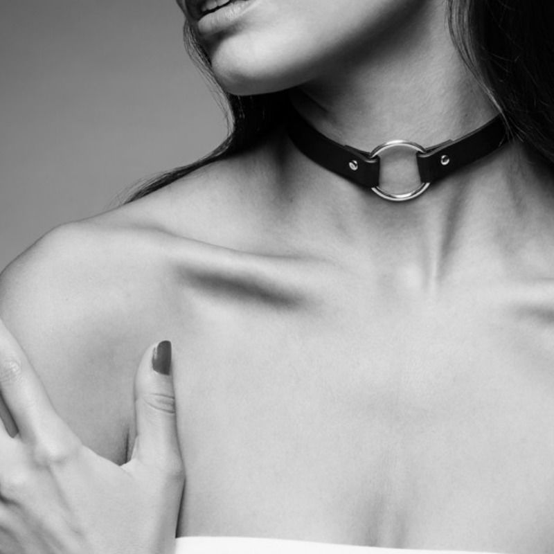 Bijoux Maze-Maze Choker Collar Nero-Poliuretano 2 Bijoux Maze-Maze Choker Collar Nero-Poliuretano — BIJOUX INDISCRETS · Bondage & Manette (imaginea 2)
