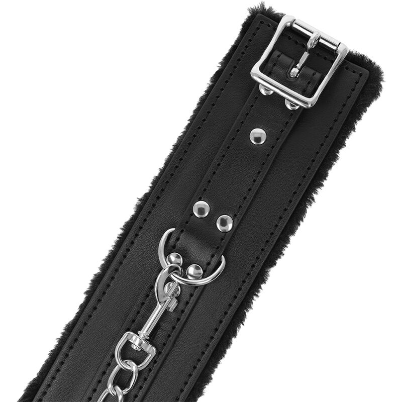 Darkness Bondage-Manette Bdsm imbottite con pelliccia Nera-PVC 2 Darkness Bondage-Manette Bdsm imbottite con pelliccia Nera-PVC · Bondage & Manette (immagine 2)