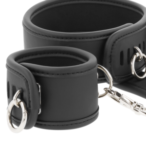 Fetish Submissive Bondage-Collana e manette in pelle vegana 14 Fetish Submissive Bondage-Collana e manette in pelle vegana · Bondage & Manette (imaginea 6)