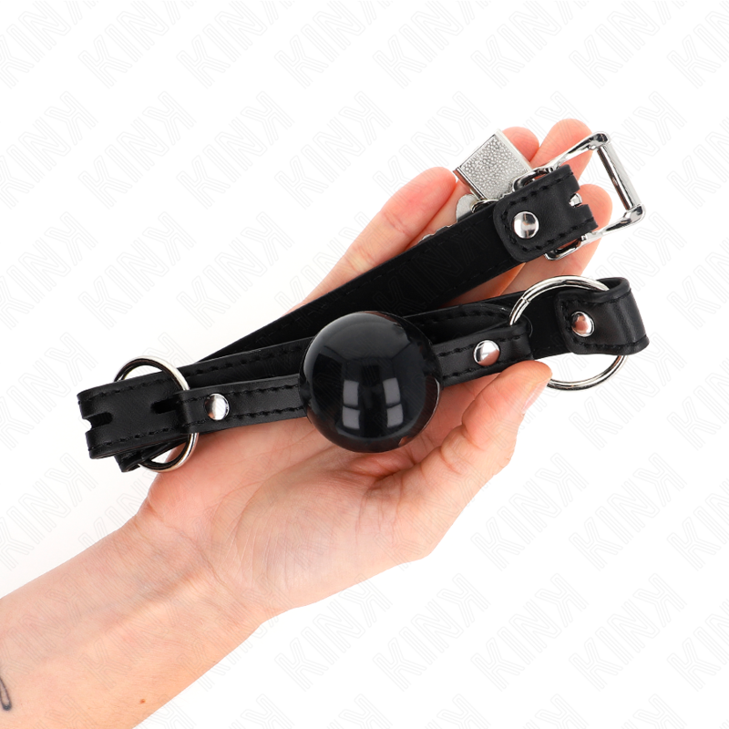 Kink Collar & Gag-Gag a sfera Tpe 4 cm con lucchetto Nero 60 X 2 cm 3 Kink Collar & Gag-Gag a sfera Tpe 4 cm con lucchetto Nero 60 X 2 cm · Bondage & Manette (imaginea 3)