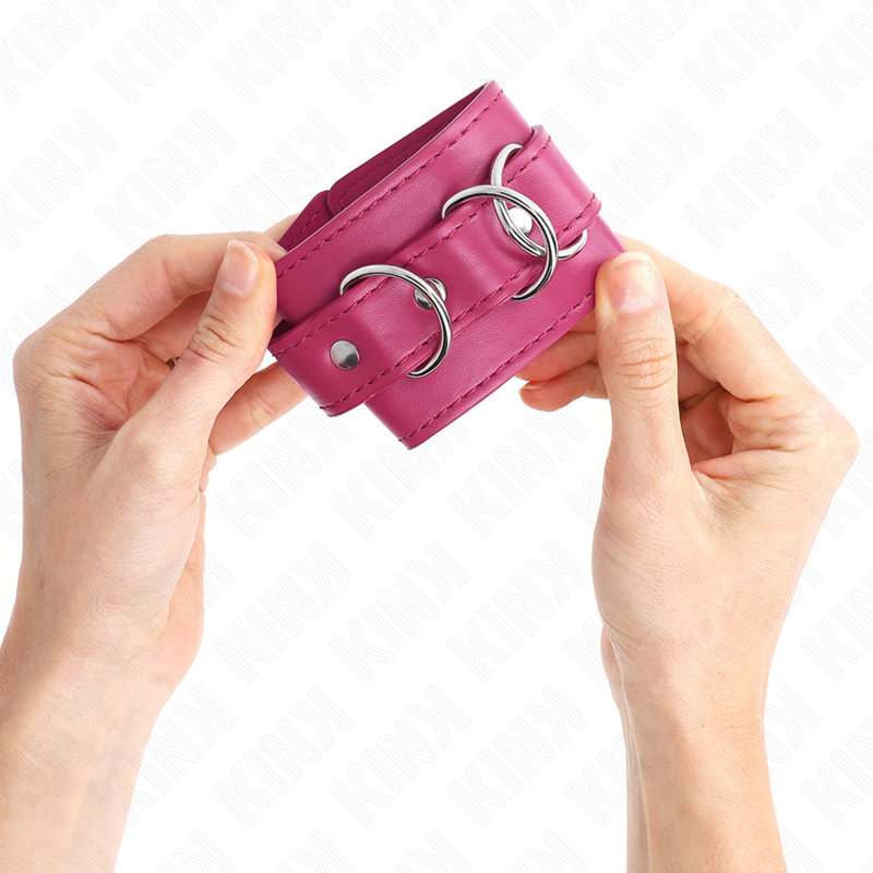 Kink Wrist Restraint-3 D-ring Maniglie per Polsini-Rosa 4 Kink Wrist Restraint-3 D-ring Maniglie per Polsini-Rosa · Bondage & Manette (immagine 4)