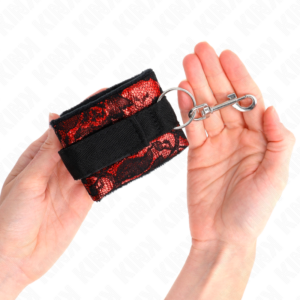 Kink Wrist Restraint-Scandalo maniglie per polsini 8 Kink Wrist Restraint-Scandalo maniglie per polsini · Bondage & Manette (imaginea 4)