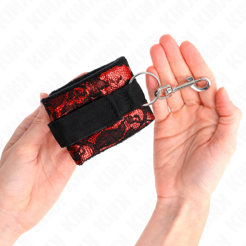 Kink Wrist Restraint-Scandalo maniglie per polsini 4 Kink Wrist Restraint-Scandalo maniglie per polsini · Bondage & Manette (imaginea 4)