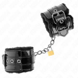 Kink Wrist Restraint-Manette leggere per polsini con lucchetto 7 Kink Wrist Restraint-Manette leggere per polsini con lucchetto · Bondage & Manette (imaginea 3)