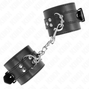 Kink Wrist Restraint-Manette da polso nere con cinturino Nera 7 Kink Wrist Restraint-Manette da polso nere con cinturino Nera · Bondage & Manette (imaginea 3)
