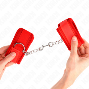 Kink Wrist Restraint-Manette in neoprene per polsini Rosso 42 X 8 Kink Wrist Restraint-Manette in neoprene per polsini Rosso 42 X · Bondage & Manette (imaginea 4)