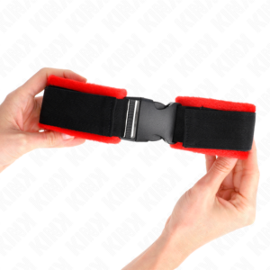 Kink Wrist Restraint-Manette in Nylon con Chiusura Hook&loop 8 Kink Wrist Restraint-Manette in Nylon con Chiusura Hook&loop · Bondage & Manette (imaginea 4)