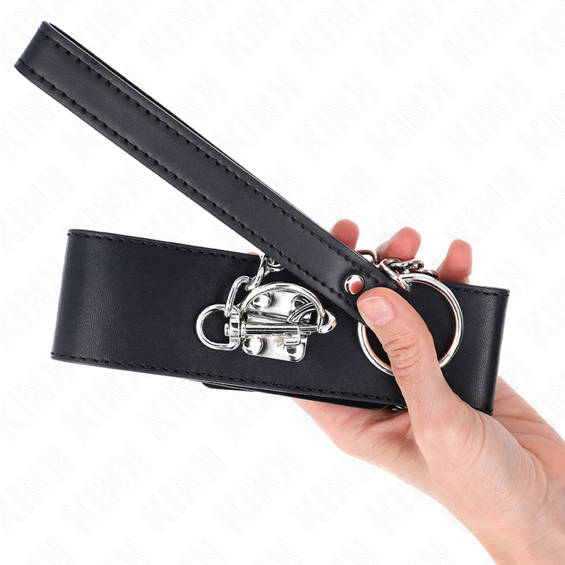 Kink Collar & Gag-Collana Basic con guinzaglio 65 cm Modello 0-Metal 4 Kink Collar & Gag-Collana Basic con guinzaglio 65 cm Modello 0-Metal · Bondage & Manette (imaginea 4)