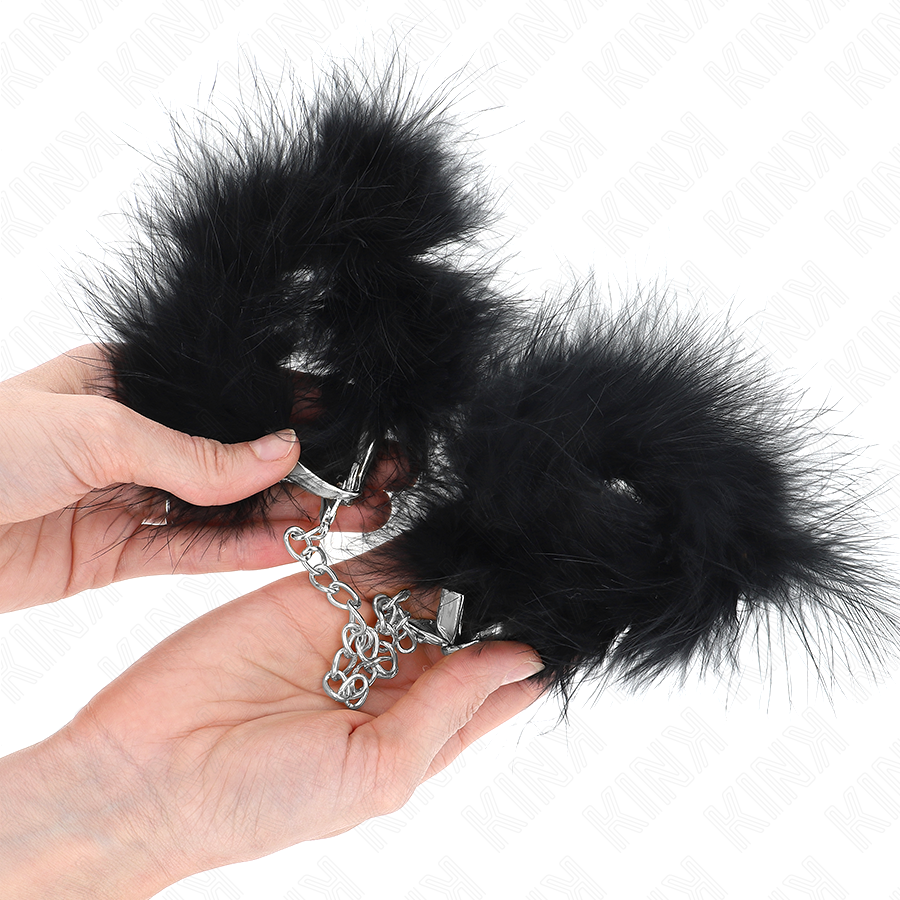 Kink Wrist Restraint-Mini polsini con penna per mani-metallo 2 Kink Wrist Restraint-Mini polsini con penna per mani-metallo · Accessori BDSM (imaginea 2)