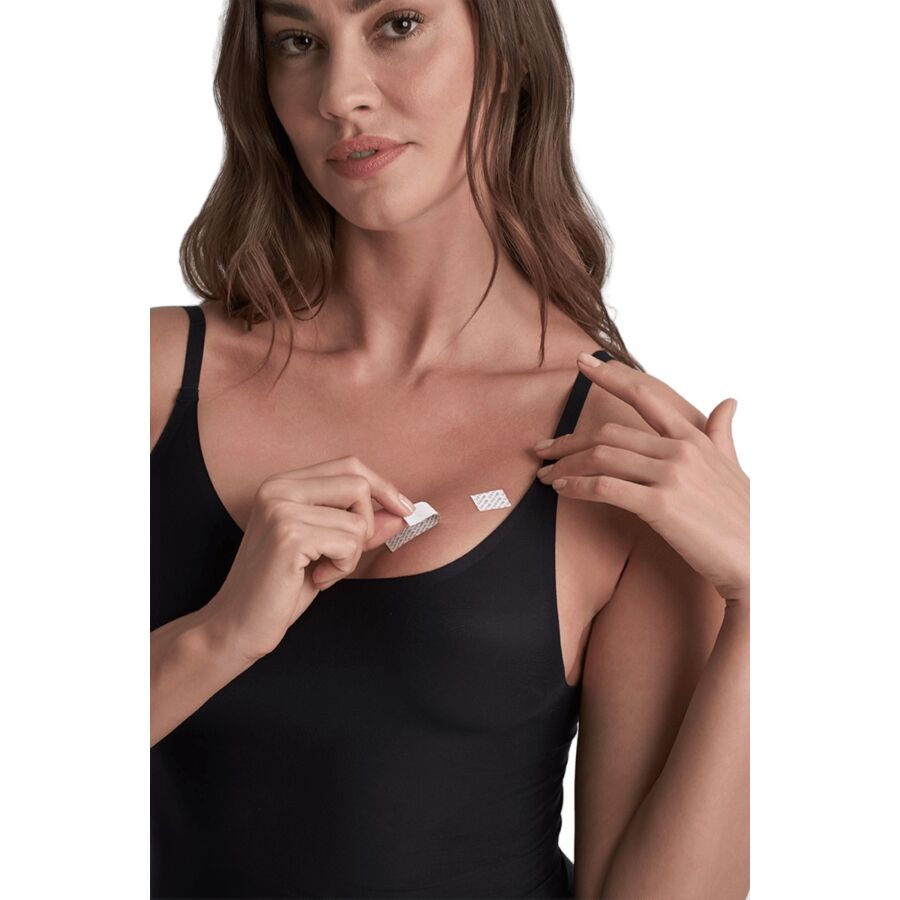 Bye Bra -Tappetini Nastro Adesivo per Abiti con Dispenser One Size 2 Bye Bra -Tappetini Nastro Adesivo per Abiti con Dispenser One Size · Lingerie sexy donna (imaginea 2)